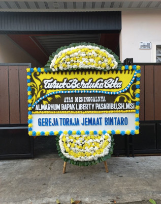 Papan Bunga Duka di Tlogopucang